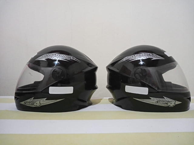 Vendo 2 capacetes Pro Tork.