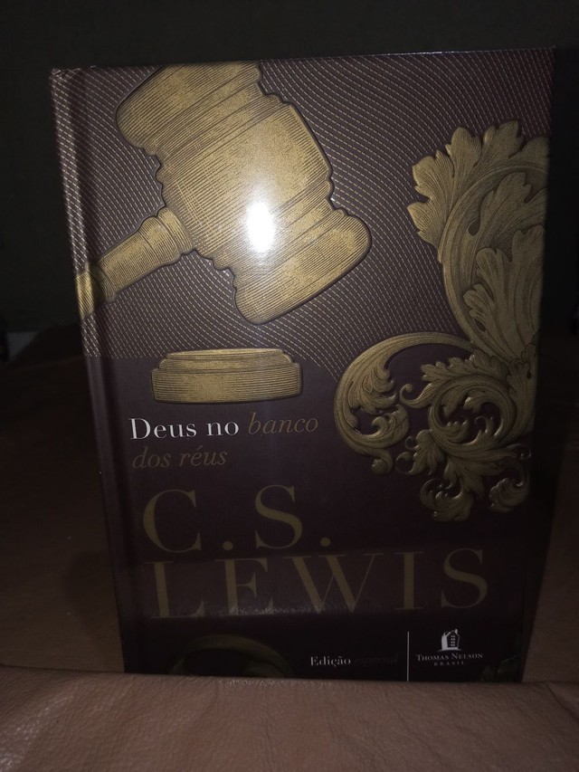 Livro C.S.LEWIS Deus no banco dos réus - Foto 4