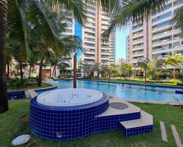 Apartamento para venda tem 198 metros quadrados com 4 quartos em Cocó - Fortaleza - CE