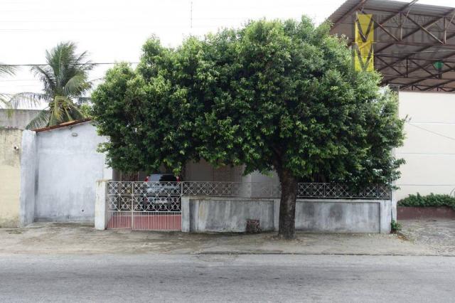 Excelente casa com ótima localização, situada á poucos metros do aeroporto. - Foto 6