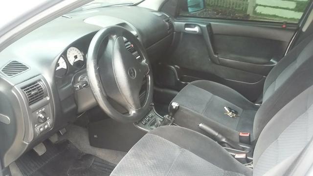 Astra Hatch Advantage 2.0 8v Flexpower - 2010 - Foto 13