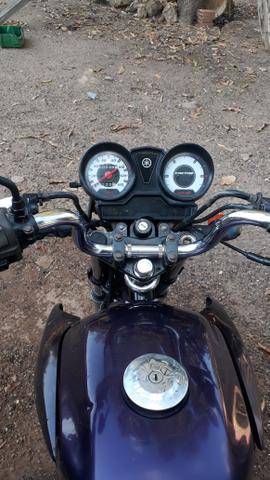Vendo uma Yamaha 125 ano 2010 2011