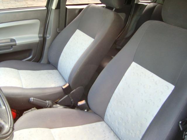Ford Fiesta class flex 4 portas troco carro mais caro - Foto 7