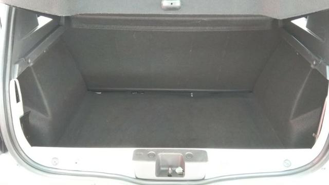 Renault Sandero Authentique 1.0 12V (Flex) 2018 - Foto 16