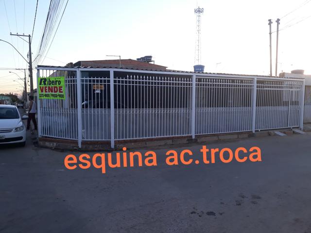 CASA Qnp 22 p.sul esquina ac.troca