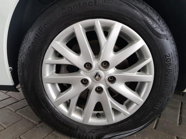 RENAULT FLUENCE DYNAMIQUE PLUS 2.0 16V FLEX AUT. 2015 - Foto 8