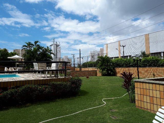 250 m², 3 suítes, gabinete, dependência, 3 vagas - Foto 2