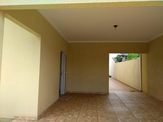 Aceita Terreno Casa com Espaço Gourmet Próximo Colégio Militar - Foto 12