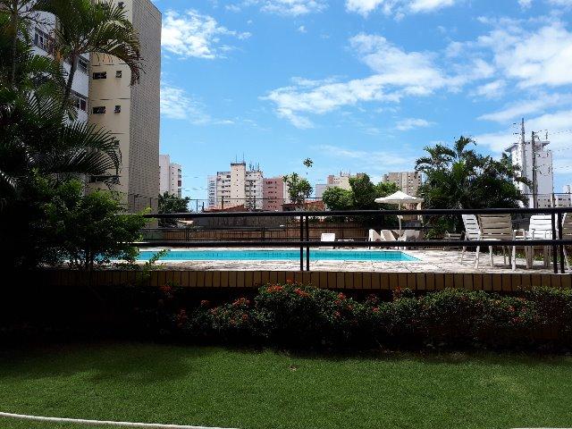 250 m², 3 suítes, gabinete, dependência, 3 vagas - Foto 3