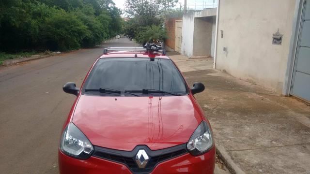 Vendo veículo Renault Clio 2012