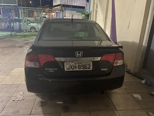 Vendo ou troco Honda Civic já financiado - Foto 5