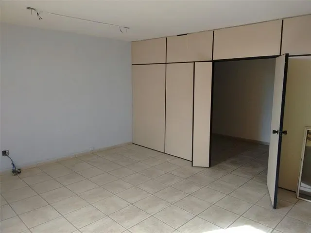 Sala - / Comercial / Centro