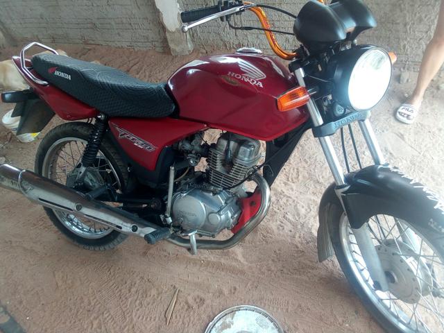 Moto Honda titan 150