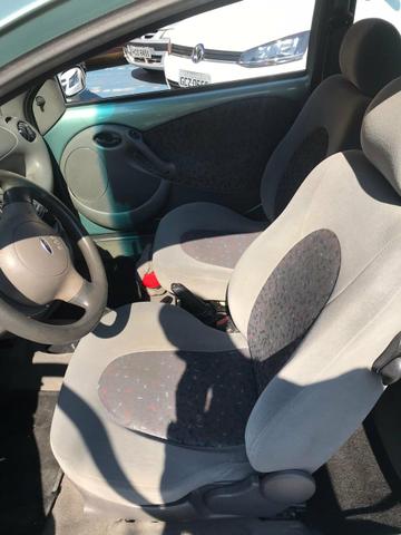 Ford Ka 1.0 zetec rocam completo 2001 2 dona - Foto 6