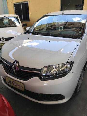 Sandero expression 1.6 17/17 com multimídia