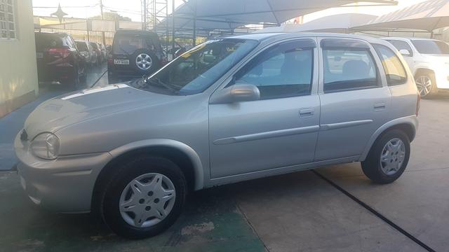 Corsa Hatch Milenium Ano 2002 - Foto 2