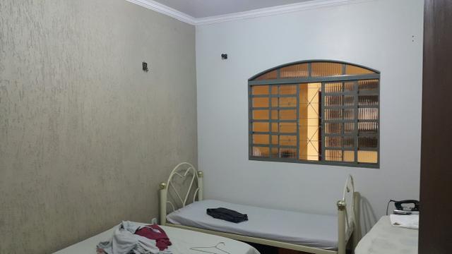 Casa simples 2quartos lote 500m2 rua 12 vazado via estrutural - Foto 6