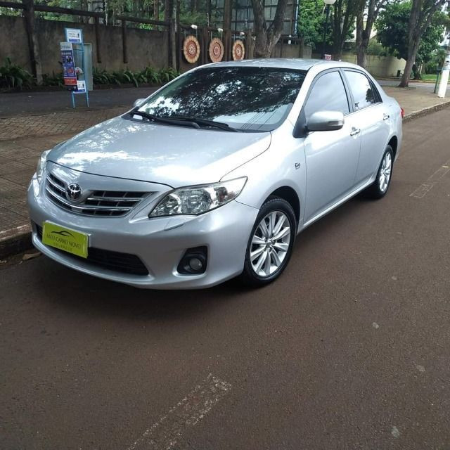 Corolla Altis 2.0 2012