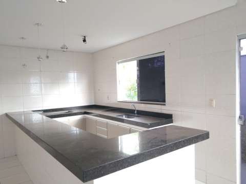 Casa excelente com 3 quartos grande - Foto 9