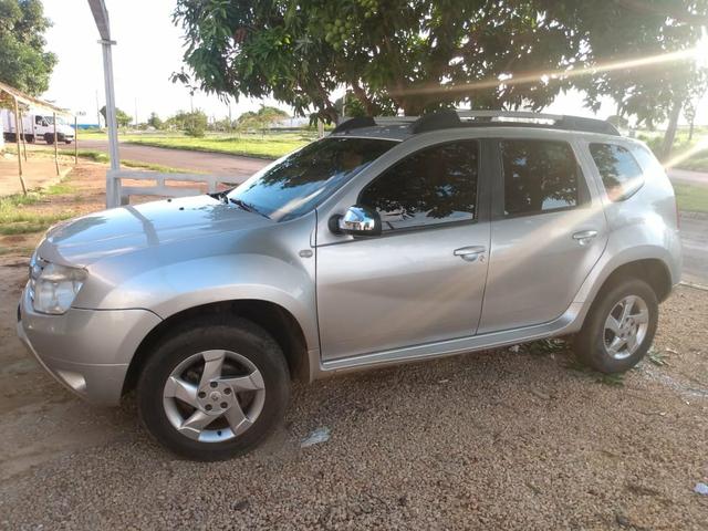 Vendo linda Duster ano 2014 motor 1.6 - Foto 10