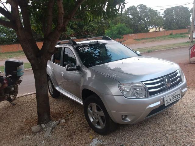 Vendo linda Duster ano 2014 motor 1.6 - Foto 5