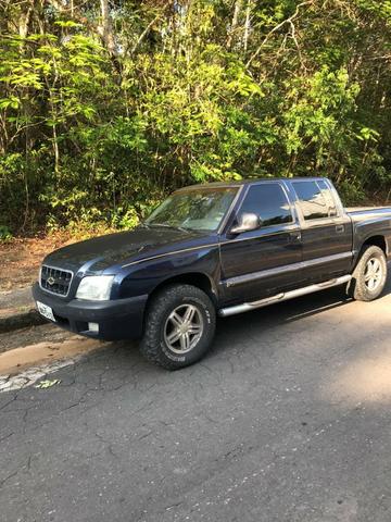 S10 Executive Diesel 2005 4x2, com bomba mecânica e motores zeros!