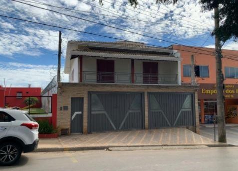 Casa - / Comercial / Parque das Laranjeiras