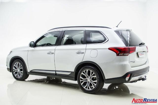 Mitsubishi Outlander 2.2 / 4x4 - Diesel - 2016 - Foto 13