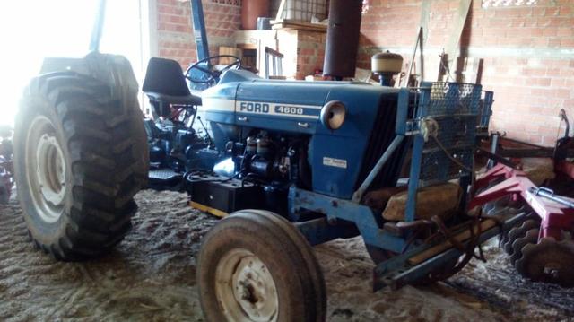 Vendendo Trator ford 4600 - Foto 4