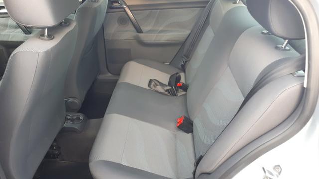 Volkswagen Polo Sedan 2009/2010 1.6 MI 8V Flex 4P Manual - Foto 6
