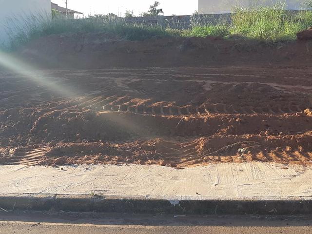 Vendo terreno Pq. Vila Nobre