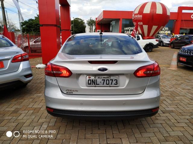 Ford Focus Sedan - Foto 5