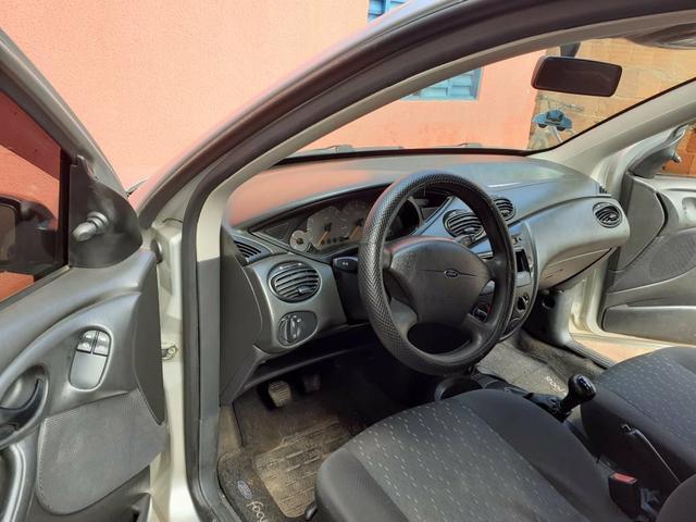 Carro Ford Focus 14.000 - Foto 4