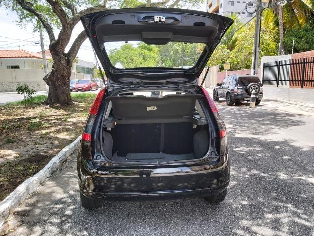 Fiesta Class 1.6 Hatch Completo - Foto 8