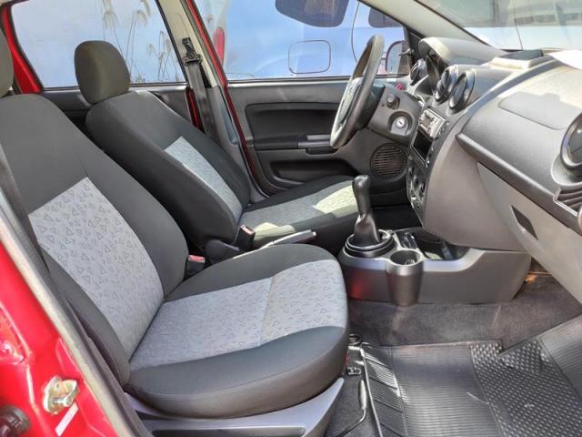 Ford Fiesta 1.0 Mpi Sedan 8v - Foto 6