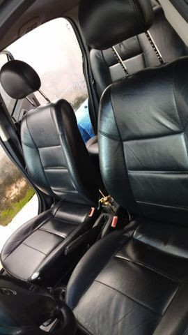 Vendo Astra Hatch 2.0 Completo Ar Direção Super Conservado! - Foto 3