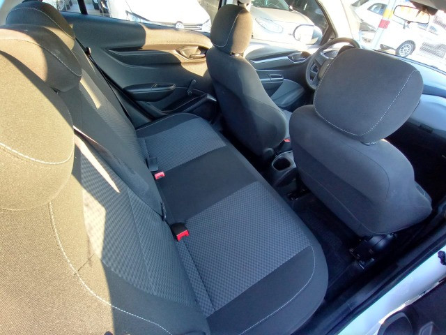 Chevrolet Onix - Foto 6