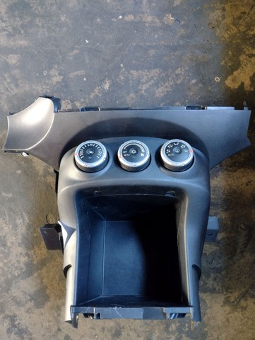 Moldura Central Com Comando Ar Mitsubishi Outlander 2.0 2012 - Foto 2