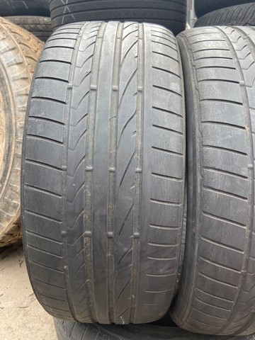 Pneus 225/50/18 Bridgestone potenza meia vida (não são riscados) - Foto 2