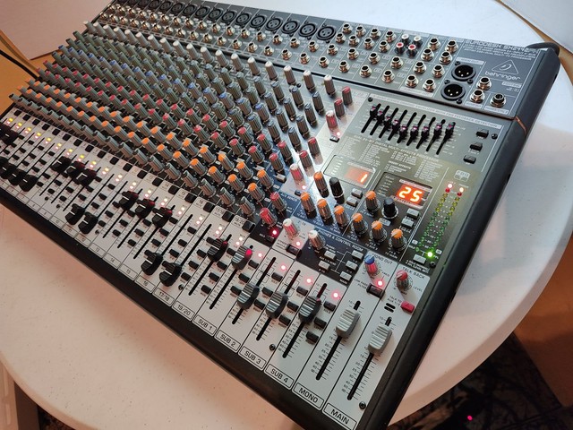 Behringer Mesa de Som Mod. Eurodesk SX2442FX - Foto 2