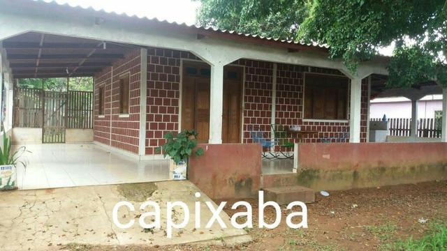 Casa no Centro de Capixaba