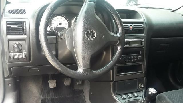 Astra Hatch Advantage 2.0 8v Flexpower - 2010 - Foto 12