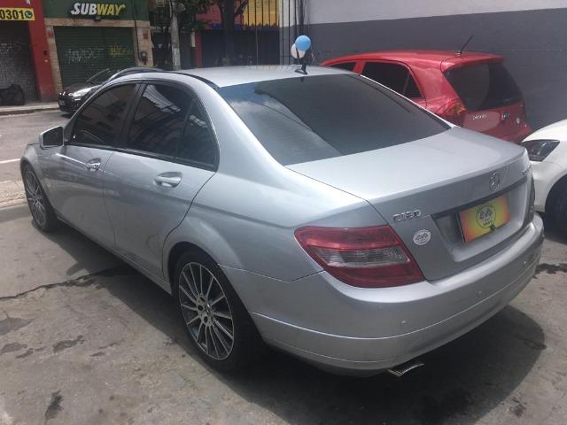 Mercedes C180 Kompressor 1.6 Turbo Blue Efficiency + rodas aro 18 da AMG - Linda demais! - Foto 6