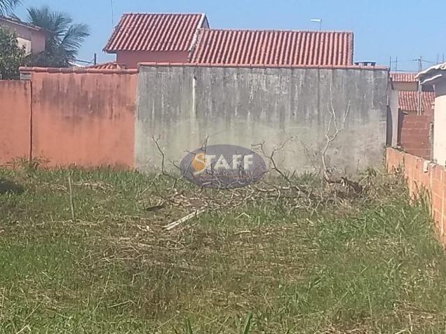ALX-Fração de 150 m², dentro do condomínio Verão Vermelho em Unamar-Cabo Frio