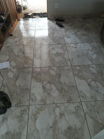 Vende-se casa com terreno grande