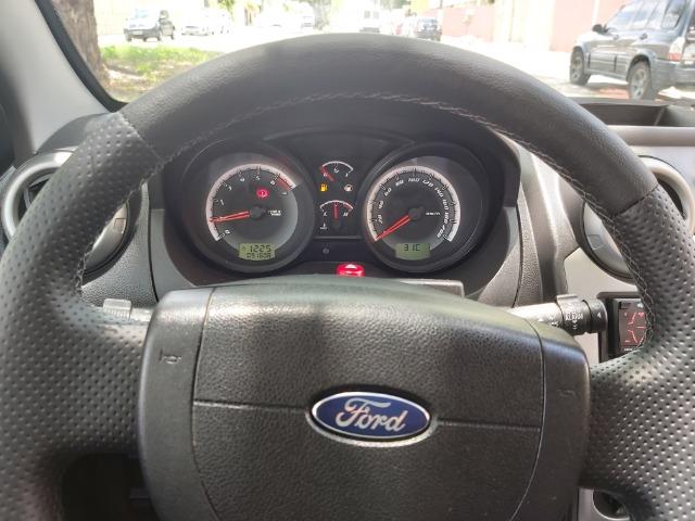 Fiesta Class 1.6 Hatch Completo - Foto 16