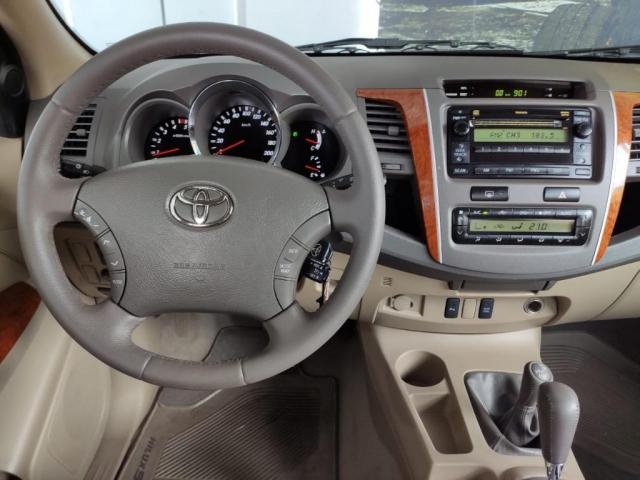 Toyota Hilux SW4 SRV 4X4 AUT 3.0 - Foto 9