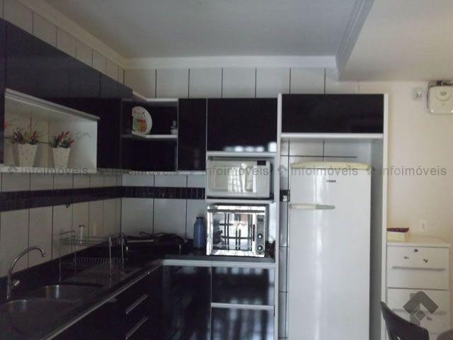 Excelente casa - 01 suite 02 quartos - completa com armários - Foto 12