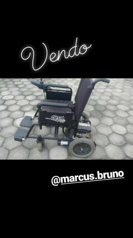 Cadeira de rodas motorizada