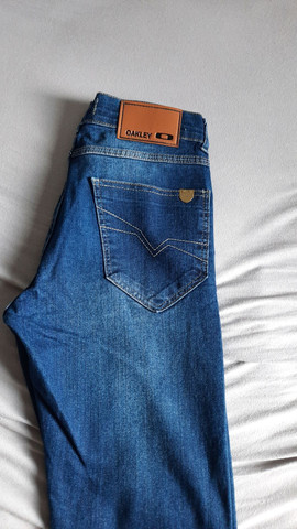calça jeans oakley preta
